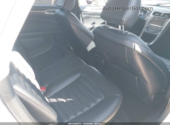 3FA6P0CDXLR151880 2020 FORD FUSION White Widok naklejki z numerem VIN