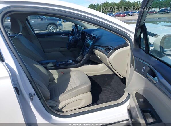 3FA6P0HD3LR143497 2020 FORD FUSION White Widok wnętrza z przodu