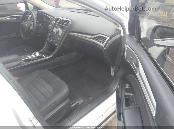 3FA6P0HD3LR181280 2020 FORD FUSION Белый Вид салона спереди