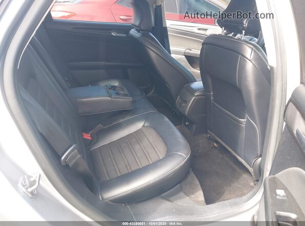 3FA6P0HD8JR238070 2018 FORD FUSION Silver 