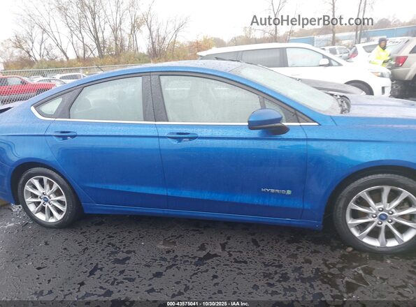 3FA6P0LU1HR400686 2017 FORD FUSION HYBRID Blue Widok wnętrza z tyłu