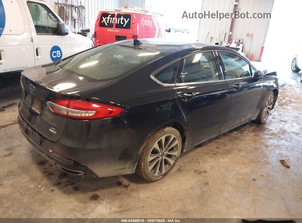 3FA6P0T90LR146988 2020 FORD FUSION Черный Задняя правая четверть