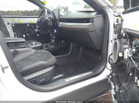 3FMTK4SE2MME03046 2021 FORD MUSTANG MACH-E White Vista interior delantera