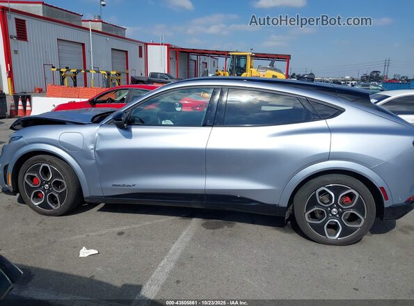 3FMTK4SE7NMA12475 2022 FORD MUSTANG MACH-E Light Blue Widok wnętrza 360 stopni