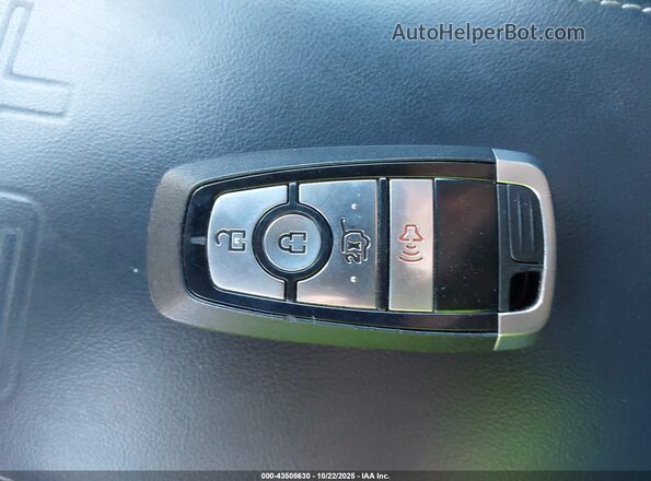 3FMTK4SX9MME01909 2021 FORD MUSTANG MACH-E White Vista del salpicadero