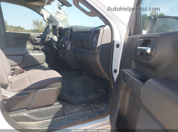 3GCPYCEKXNG129269 2022 CHEVROLET SILVERADO Белый Вид салона спереди
