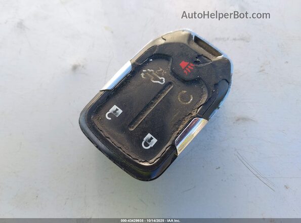 3GCPYFED9LG389677 2020 CHEVROLET SILVERADO Серебряный Вид панели приборов