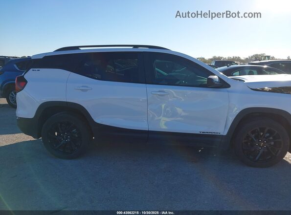 3GKALMEG7RL301703 2024 GMC TERRAIN White Vista interior trasera