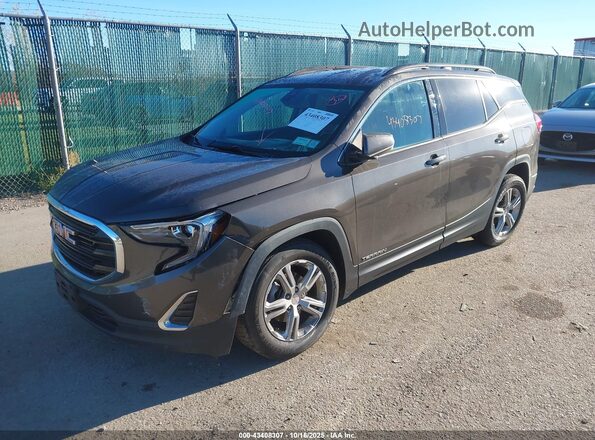3GKALMEV4LL107524 2020 GMC TERRAIN Gray Vista tres cuartos delantera izquierda