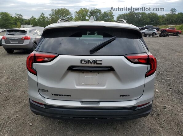 3GKALTEV6LL333946 2020 GMC TERRAIN Silver Widok z tyłu