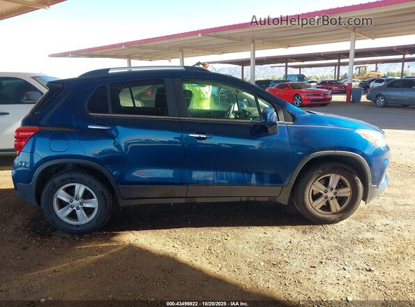 3GNCJLSB5LL110146 2020 CHEVROLET TRAX Blue Rear interior view