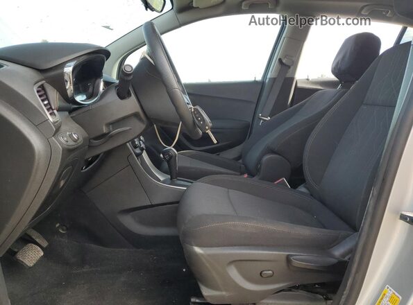 3GNCJLSB6LL213527 2020 CHEVROLET TRAX Silver Vista interior delantera