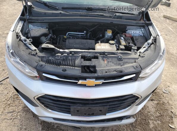 3GNCJLSB6LL213527 2020 CHEVROLET TRAX Silver Vista interior trasera