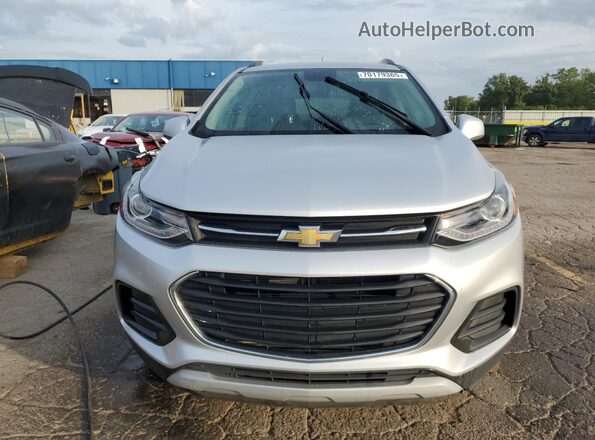 3GNCJLSB6LL311067 2020 CHEVROLET TRAX Silver Вид спереду