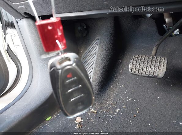 3GNCJLSB7LL122766 2020 CHEVROLET TRAX White Вид панелі приладів