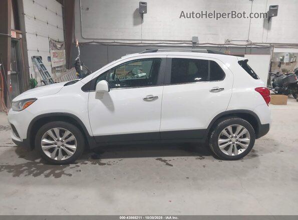 3GNCJRSB9LL135683 2020 CHEVROLET TRAX White Widok wnętrza 360 stopni