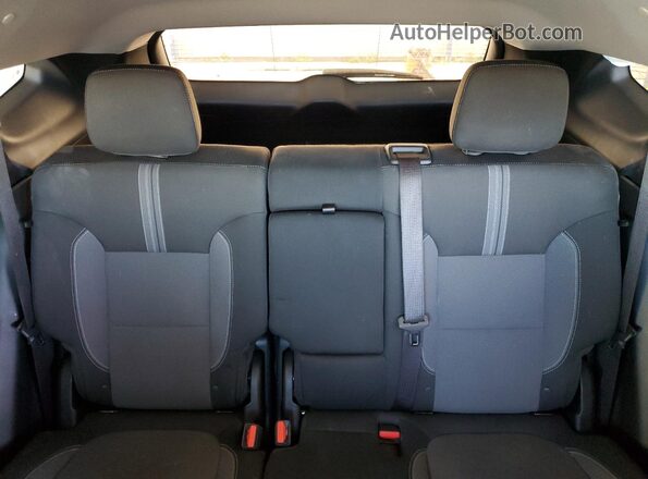 3GNKBCR40SS188922 2025 CHEVROLET BLAZER White Հետևի նստատեղերի տեսք