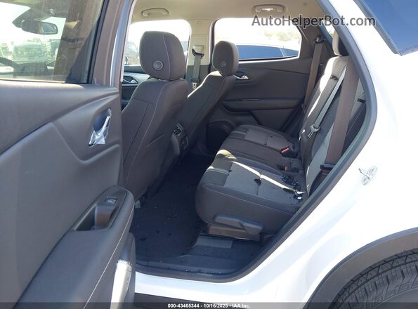 3GNKBCR45RS243729 2024 CHEVROLET BLAZER White Widok naklejki z numerem VIN