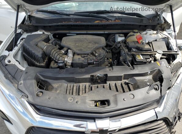 3GNKBCRS6LS550476 2020 CHEVROLET BLAZER White Engine compartment view