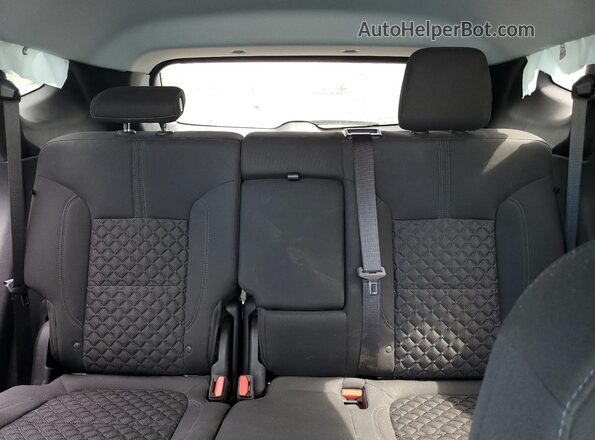 3GNKBCRS6LS550476 2020 CHEVROLET BLAZER White Rear seats view