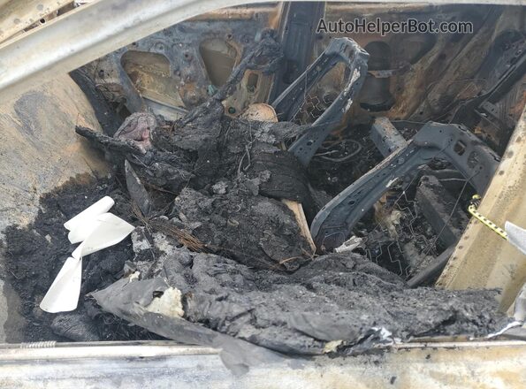 3GNKBDRS2LS611795 2020 CHEVROLET BLAZER Burn Front interior view