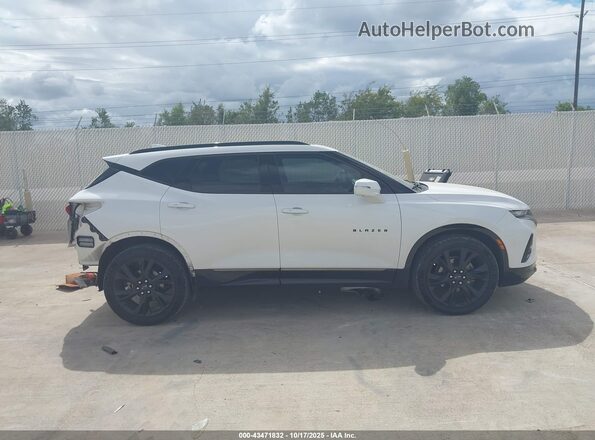 3GNKBERS4LS543005 2020 CHEVROLET BLAZER White Вид задньої частини салону