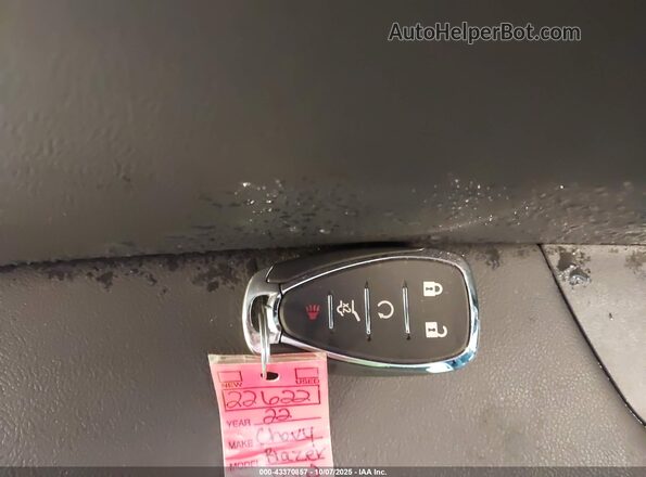 3GNKBHR44NS192991 2022 CHEVROLET BLAZER Черный Вид панели приборов