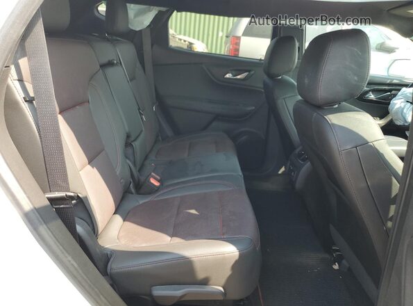3GNKBKRS0LS556090 2020 CHEVROLET BLAZER White Widok wnętrza z tyłu