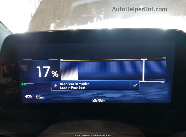 3GNKDBRM2SS215137 2025 CHEVROLET OTHER Silver Rear seats view