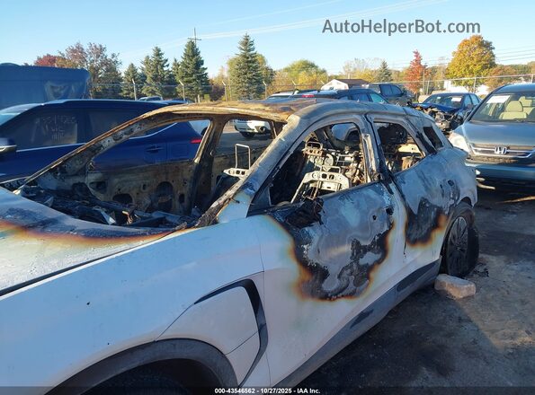 3GNKDGRJ3SS112229 2025 CHEVROLET OTHER White Front view