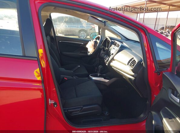 3HGGK5H40LM720107 2020 HONDA FIT Красный Вид салона спереди