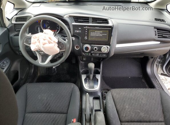 3HGGK5H82JM710825 2018 HONDA FIT Серебряный 