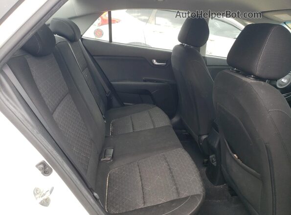 3KPA24AB2KE203780 2019 KIA RIO White Вид задніх сидінь