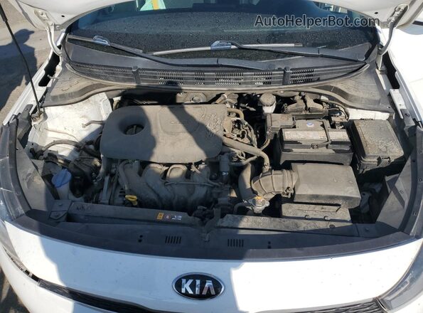 3KPA24AB4JE097119 2018 KIA RIO Белый 