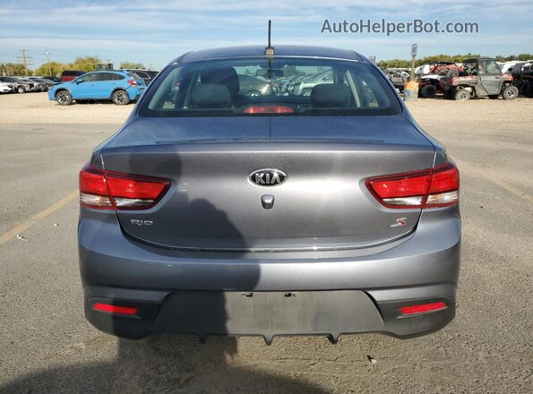 3KPA24AD0LE317991 2020 KIA RIO Gray Rear view