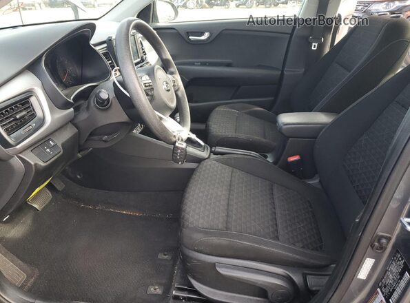 3KPA24AD0LE317991 2020 KIA RIO Gray Front interior view