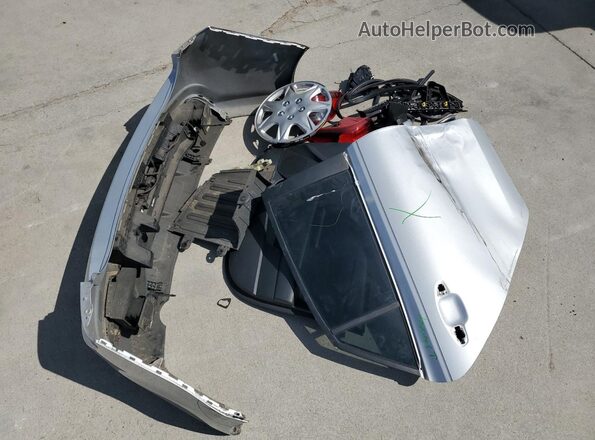 3KPA24AD0LE336590 2020 KIA RIO Silver Engine compartment view