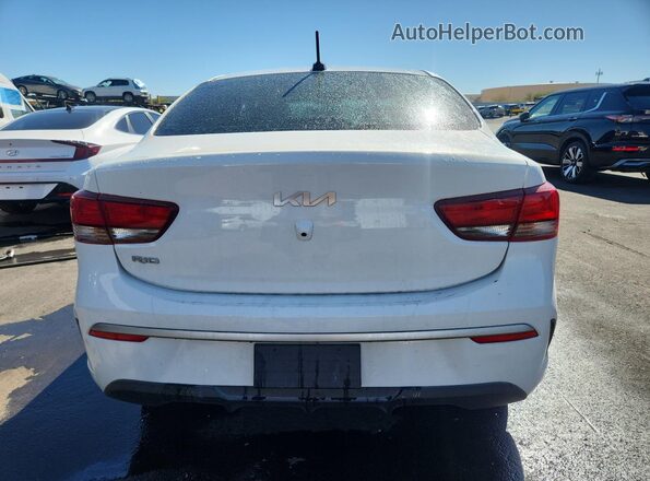 3KPA24AD0PE537539 2023 KIA RIO White Widok z tyłu