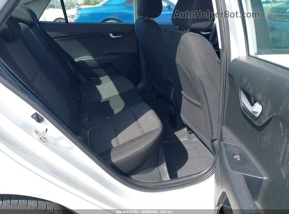 3KPA24AD1LE283558 2020 KIA RIO White Vista de la etiqueta del VIN