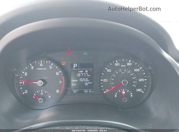 3KPA24AD1LE283558 2020 KIA RIO White Vista de los asientos traseros