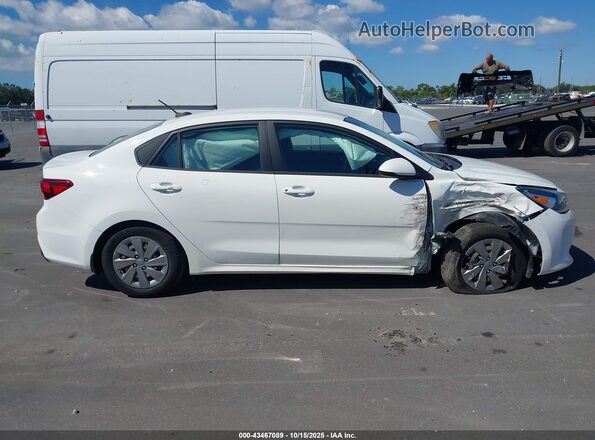 3KPA24AD1LE337179 2020 KIA RIO White Vista interior trasera