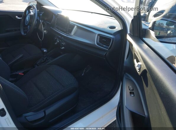 3KPA24AD2LE273704 2020 KIA RIO White Սալոնի դիմացի տեսք