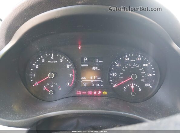 3KPA24AD2LE285190 2020 KIA RIO Black Widok tylnych siedzeń