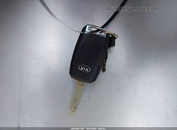 3KPA24AD2LE285190 2020 KIA RIO Black Widok deski rozdzielczej