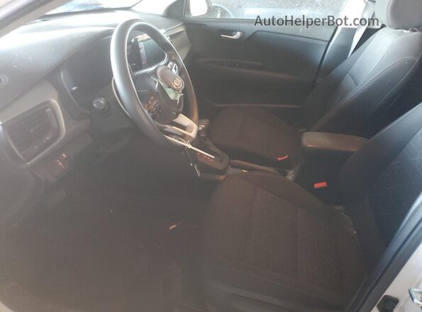 3KPA24AD2LE327597 2020 KIA RIO White Vista interior delantera