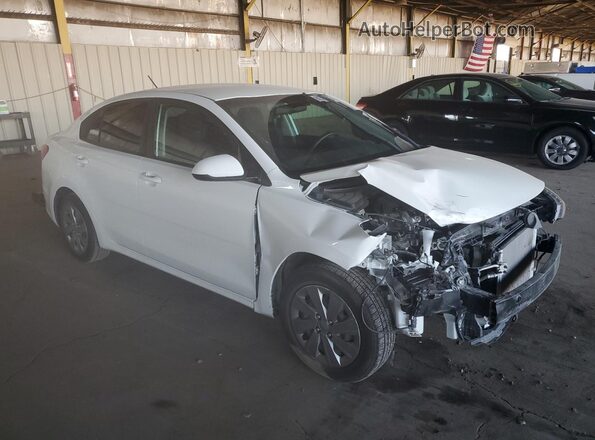 3KPA24AD2LE327597 2020 KIA RIO White Delantero derecho