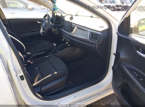 3KPA24AD3LE279673 2020 KIA RIO White Front interior view