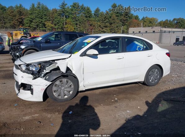 3KPA24AD3LE279673 2020 KIA RIO White 360 interior view