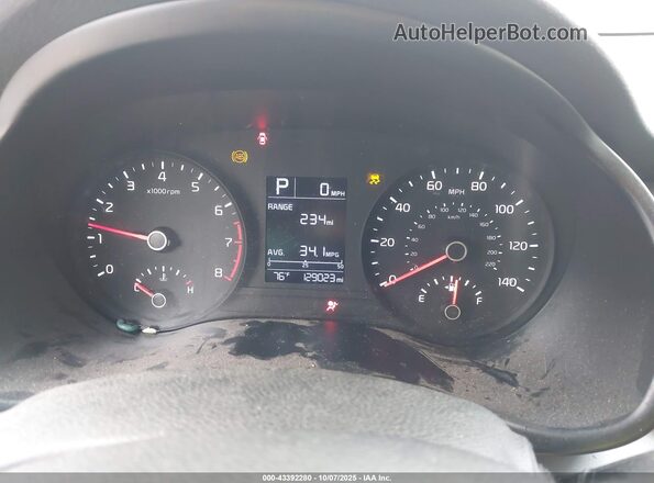 3KPA24AD3NE458640 2022 KIA RIO White Հետևի նստատեղերի տեսք