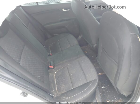 3KPA24AD3NE458640 2022 KIA RIO White VIN կոդի պիտակի տեսք